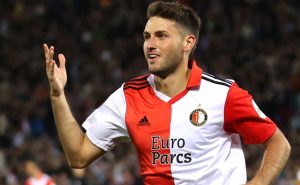 Fans exigen que Santi Giménez sea titular con el Feyenoord | Getty Images.
