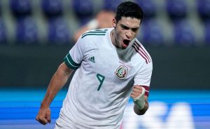 Raúl Jiménez ilusiona a todo México – Fuente: Getty
