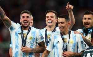 Este jugador se podría perder el mundial de Qatar.
