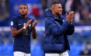 Mbappé y Nkunku con Francia / Fuente: Getty Images
