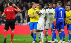Este fue el mensaje de un jugador del Cádiz hacia un crack del Madrid
