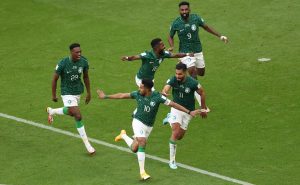 Así reaccionaron en Arabia la victoria contra Argentina
