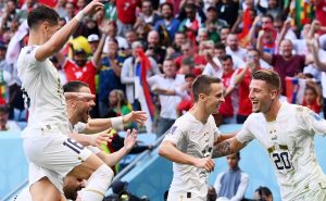 Serbia le arrebata la ventaja a Camerún – Getty Images

