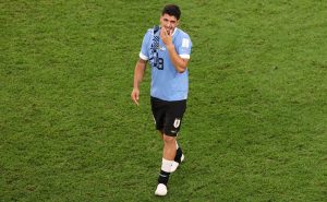 La afición despide a Luis Suárez
