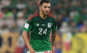 Luis Chávez es menospreciado por equipos europeos – Fuente: Getty
