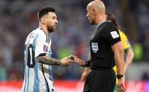 Listo el árbitro para la final
