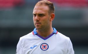 Estrella de Cruz Azul se pregunta si sirve para el futbol – Getty Images. 
