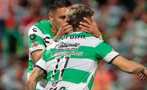 Santos y Mazatlán se enfrentaron en la Copa Sky 2022. | Getty Images
