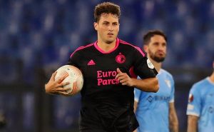 DT del Feyenoord ataca a Santi Giménez – Getty Images. 
