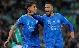 Diego Reyes anotó el primero de la noche
