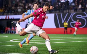 Chicharito jugando con Porcinos en la Kings League – Twitter @CH14_
