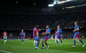 Un delantero podría salir del Barcelona
