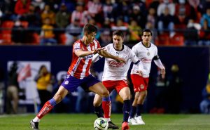 Chivas no pudo contra Atlético de San Luis – Getty Images
