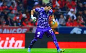 Óscar Jiménez será e arquero titular del América
