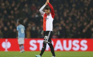 Santiago Giménez convirtió anotación ante el Groningen
