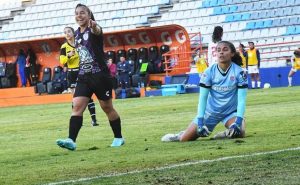 Charlyn Corral anotó cuatro goles. | @TuzosFemenil

