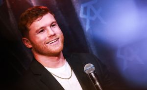 Cree que puede vencer al Canelo Álvarez. Fuente: Getty
