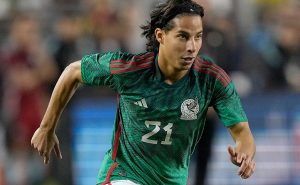 En España se pelean por Diego Lainez – Getty Images 
