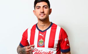 Víctor Guzmán, jugador de Chivas – Instagram @pochoguzman95
