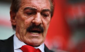 La Volpe le dio con todo a Sinha. | Getty Images
