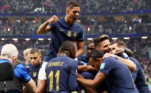 Varane se retira de la Selección Francesa
