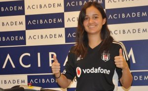 La mexicana firmó con el Besiktas de Turquía. | @BJKKadinFutbol
