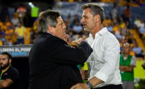 Diego Cocca le comió los mandados. Fuente: Imago7
