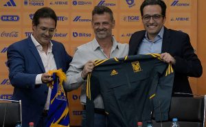 Diego Cocca duró 84 días como DT de Tigres. | Imago7
