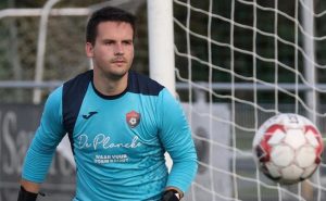 Arne Espeel murió en pleno partido. | Twitter
