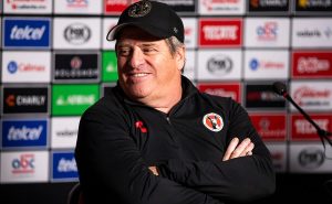 Miguel Herrera perdió la carrera por el timón del Tri. | Imago7
