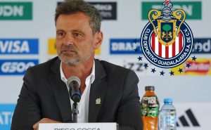 Diego Cocca sale abucheado del Akron – Imago 7 

