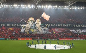 Homenaje a Proteo en Turquía | @Trabzonspor
