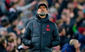 Jürgen Klopp salió en defensa de Vinicius Jr. por los ataques racistas que ha recibido en España.
