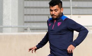 Tecatito Corona | @SevillaFC
