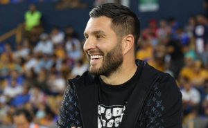 Gignac no pudo jugar el partido contra Chivas por una lesión que lo ha alejado un par de días.
