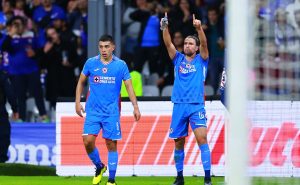Un crack de Cruz Azul se quiere salir del club
