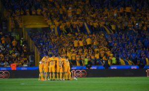 Nuevamente la afición de Tigres se ve involucrada en problemas fuera de la cancha, ahora tocó en el Estadio Universitario. Foto: Imago7
