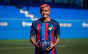 Julián Araujo ya vio minutos con Xavi. Foto Twitter: @FCBarcelonaB
