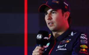 Checo Pérez buscará superar a Verstappen. | Getty Images
