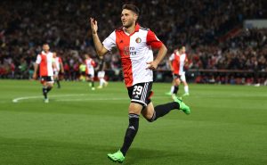 Santiago Giménez sigue festejando goles- Getty Images
