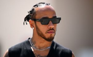| Lewis Hamilton cumple amenaza a F1.
