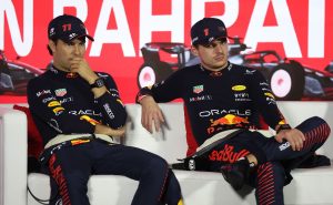 Checo Pérez junto a Max Verstappen luego de la carrera-Getty Images
