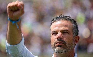 Rafa Puente se queda en Pumas
