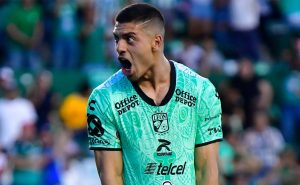 Brian Rubio abrió la puerta para que León pudiera derrotar al San Luis en el Nou Camp en la fecha 10 del Clausura 2023 de la Liga MX. Foto: Imago7
