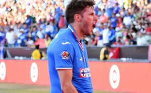 Santi Giménez dejó sin mucha lana a Cruz Azul – Getty Images. 
