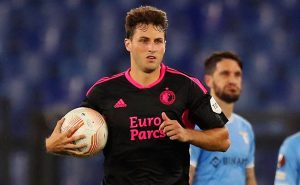 Santi Giménez se lesionó – Getty Images. 
