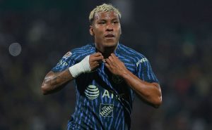 Este crack le cumplió el sueño a un fan del América en Monterrey
