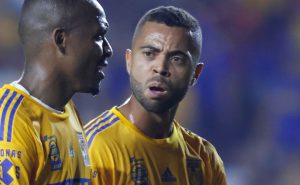 Rafael Carioca podría salir de Tigres y es que su renovación no va tan bien encaminada. Foto: Imago7
