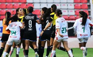 Cruz Azul y Necaxa protagonizan pelea – Imago 7 
