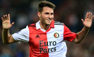 ¿ÍDOLO?, así le cantó el Feyenoord a Santi Giménez